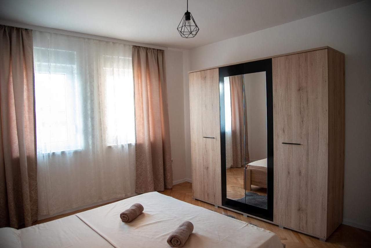 Apartman Ante Ливно Екстериор снимка